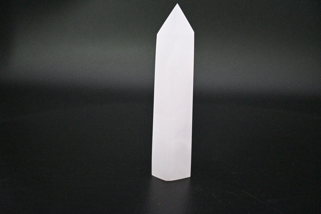 Mangano Calcite Towers – UV Reactive