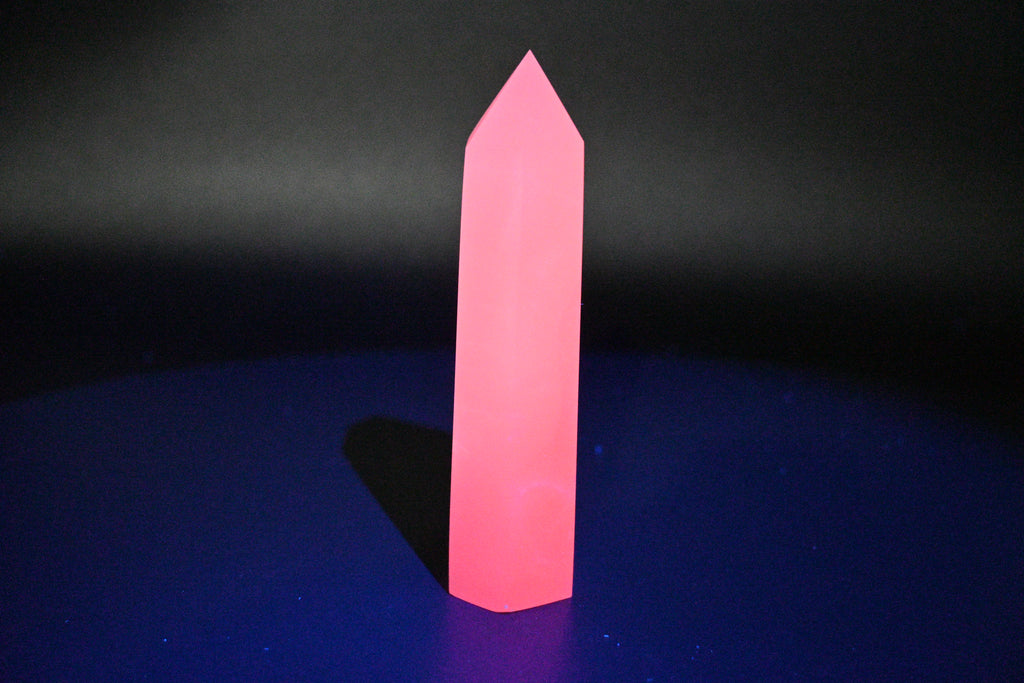 Mangano Calcite Towers – UV Reactive