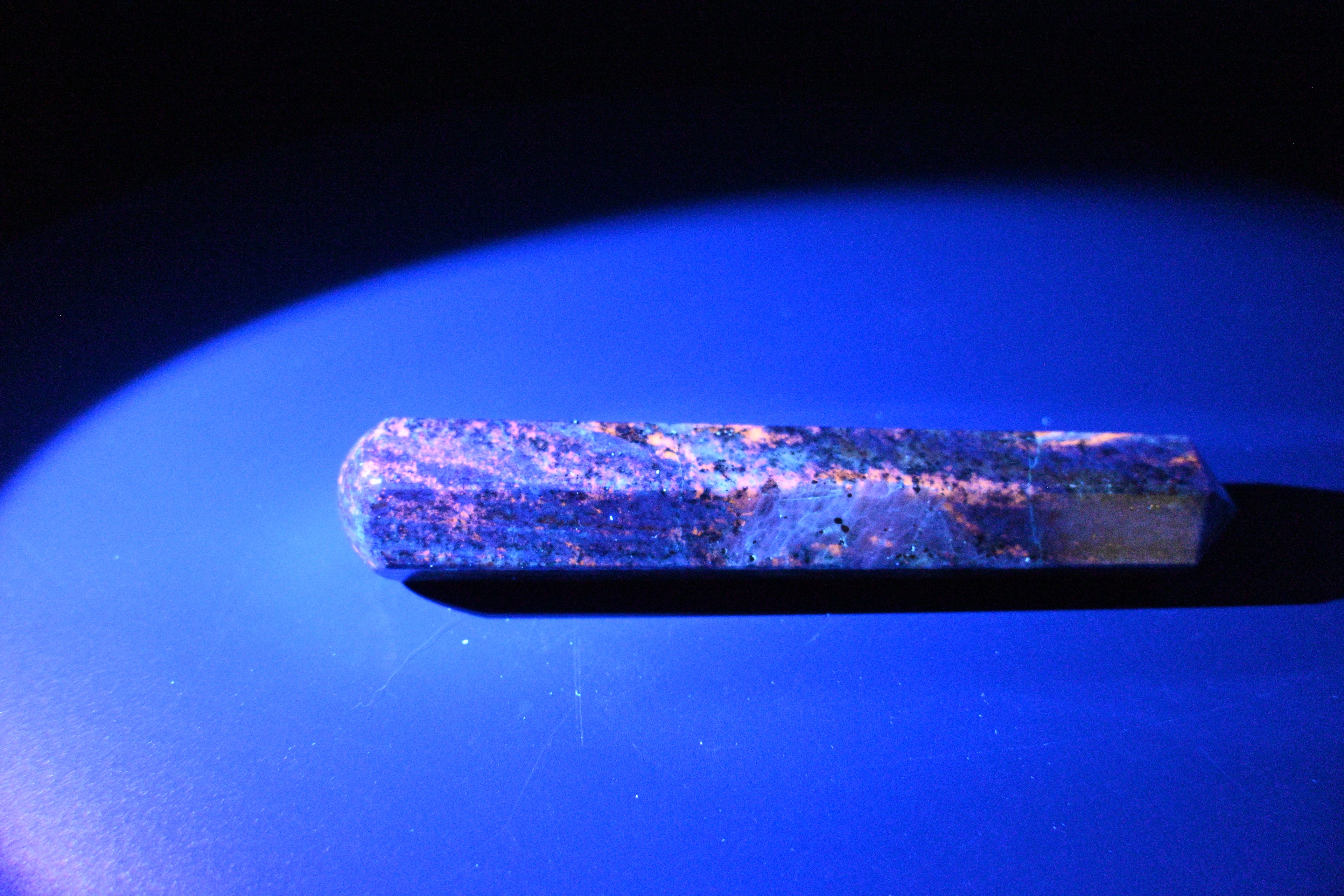 Lapis Lazuli Wand - UV Reactive