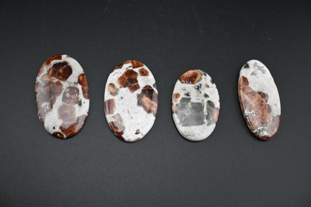 Sri Lanka Garnet Cabs