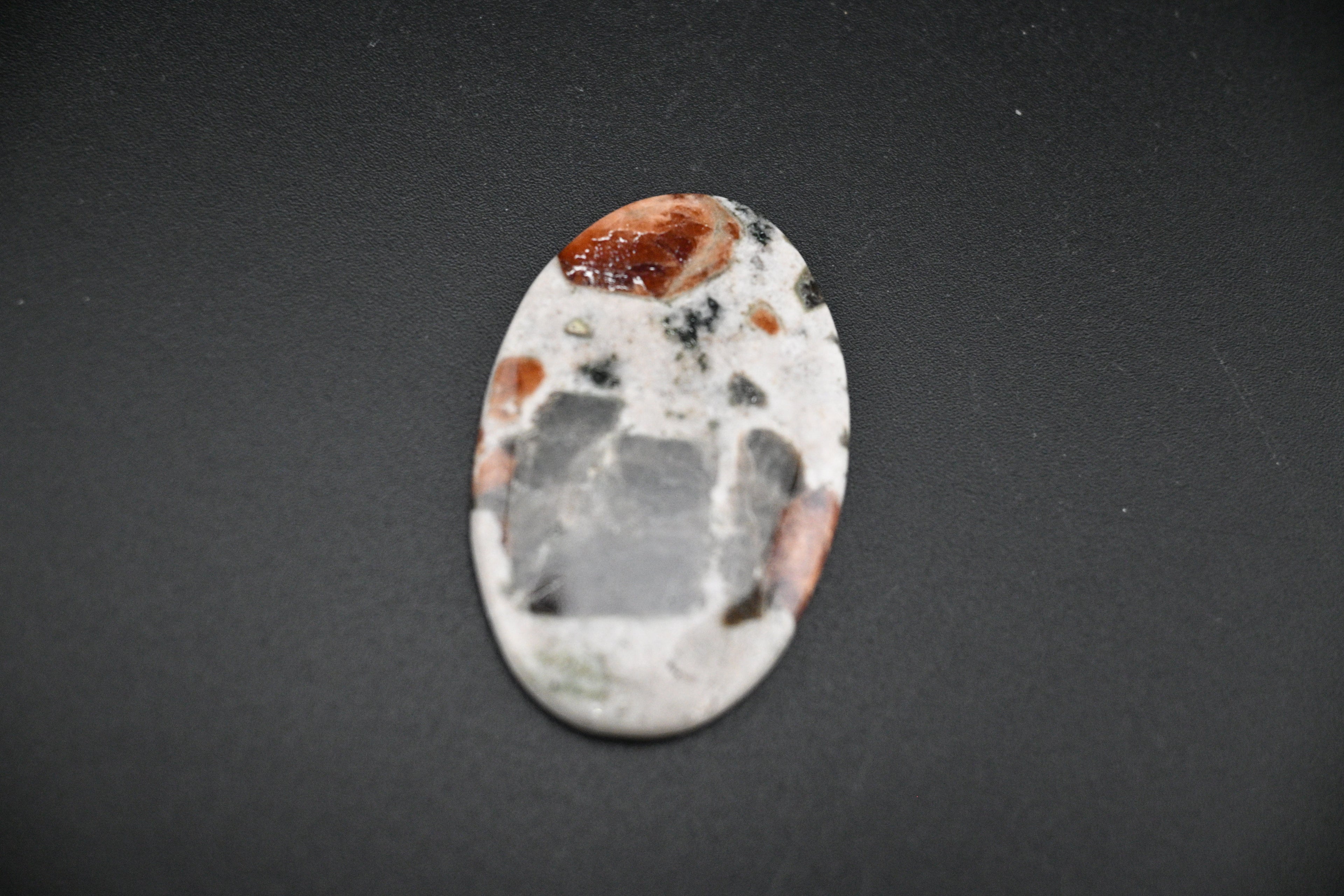 Sri Lanka Garnet Cabs