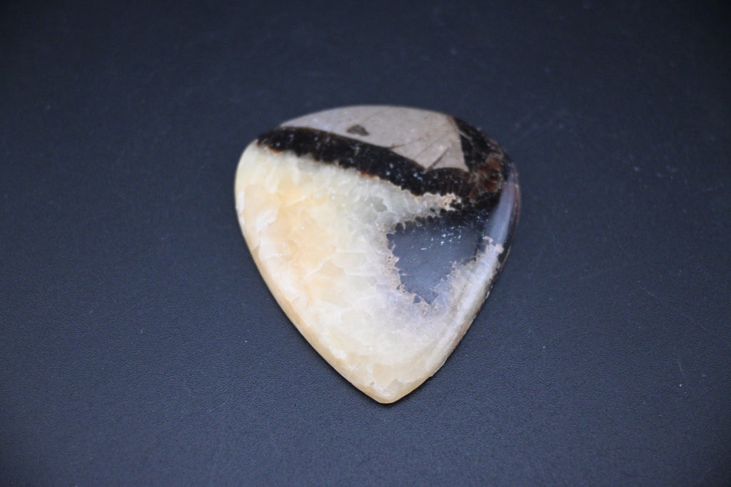 Septarian Cabochon - UV Reactive