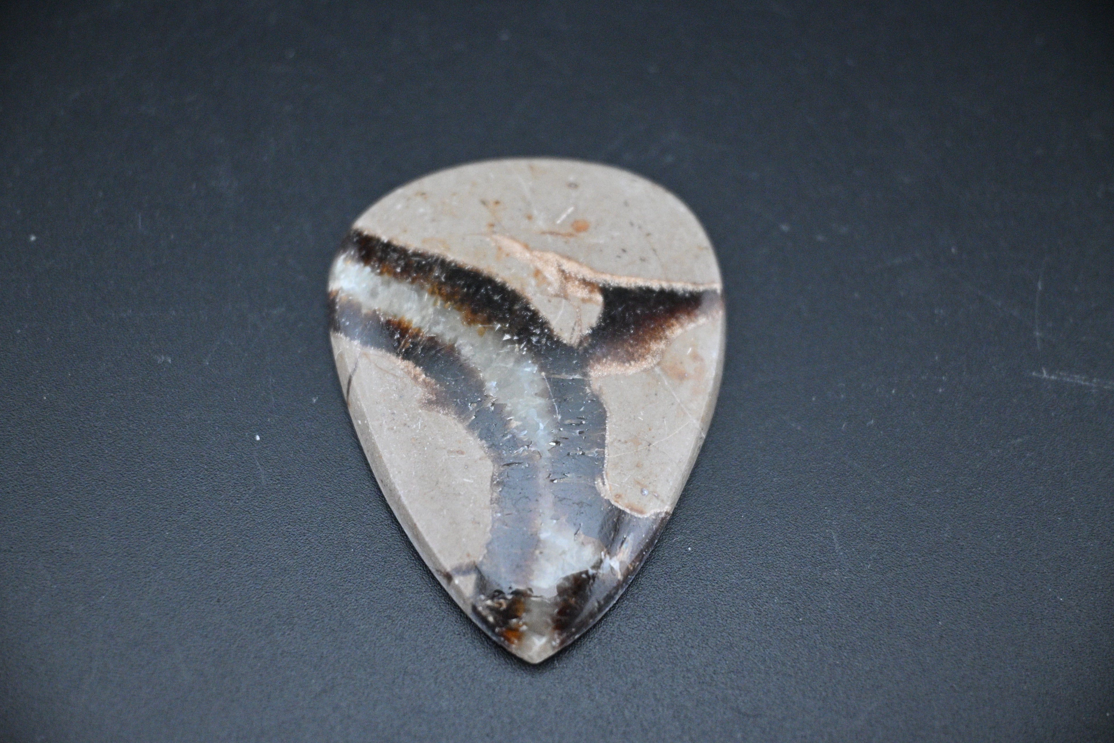 Septarian Cabochon - UV Reactive