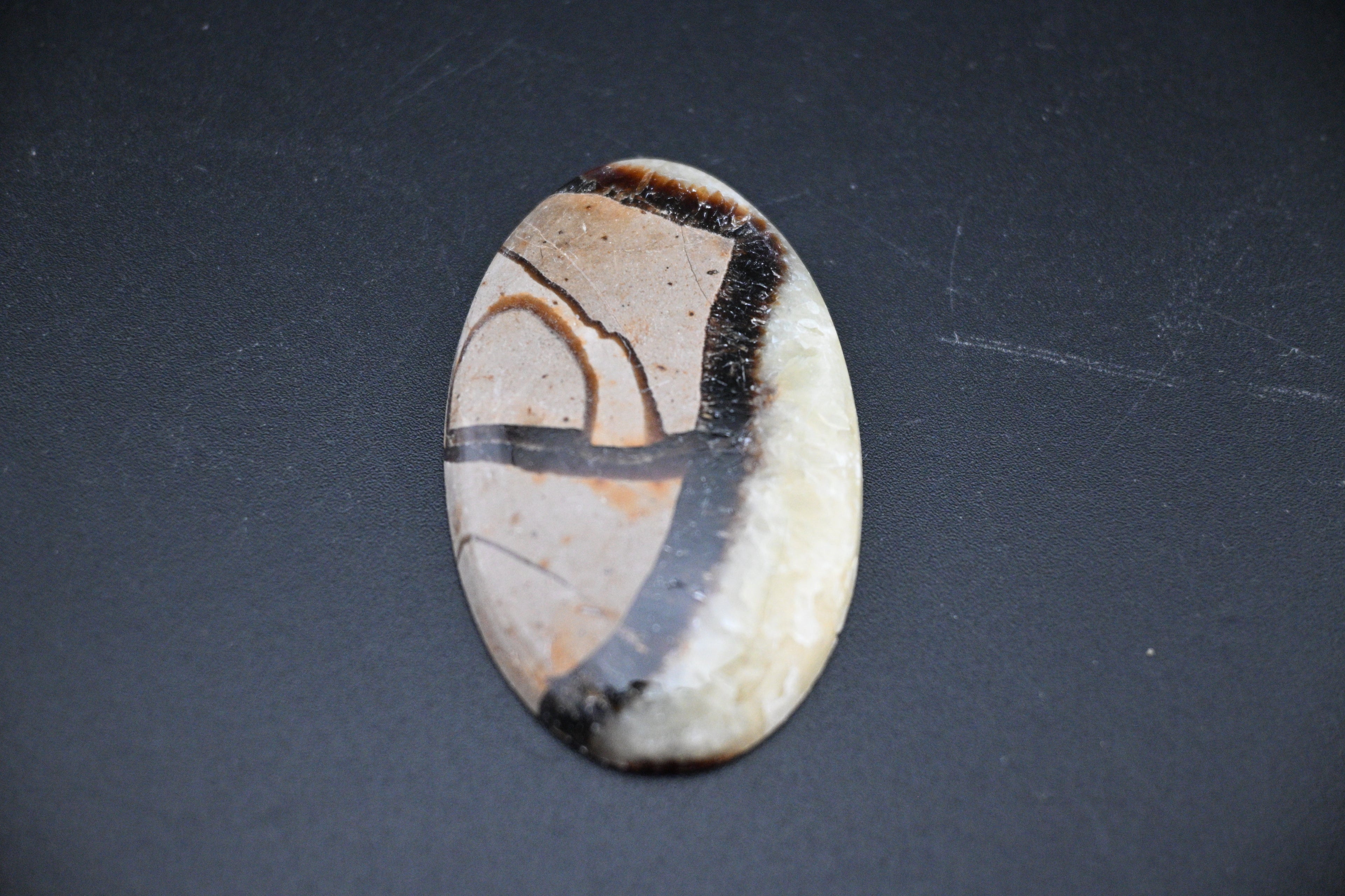 Septarian Cabochon - UV Reactive