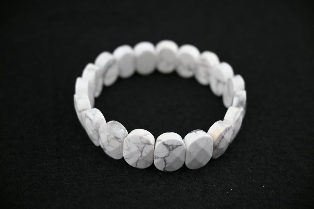Howlite Oval‑Bead Stretch Bracelet