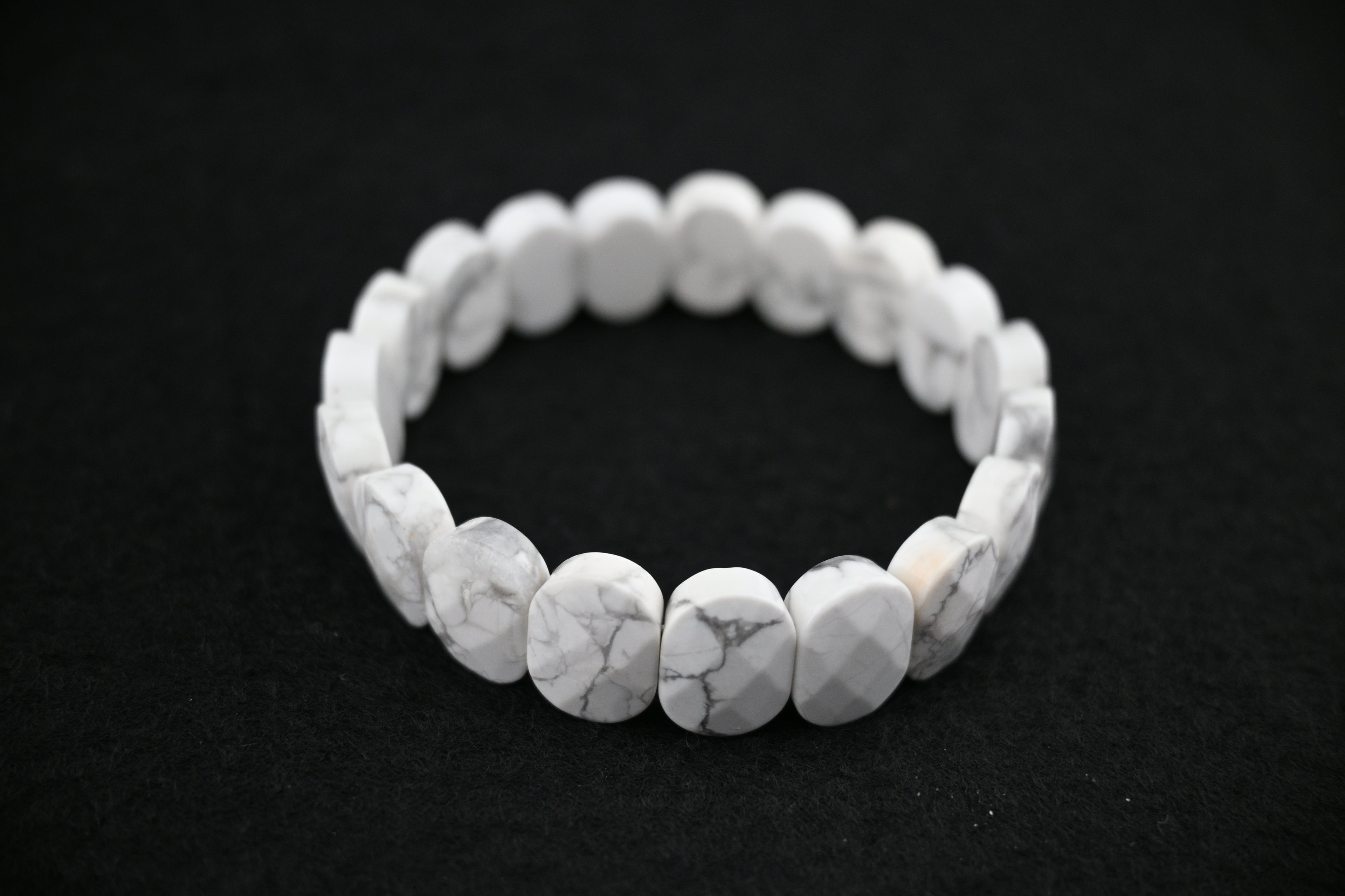 Howlite Oval‑Bead Stretch Bracelet